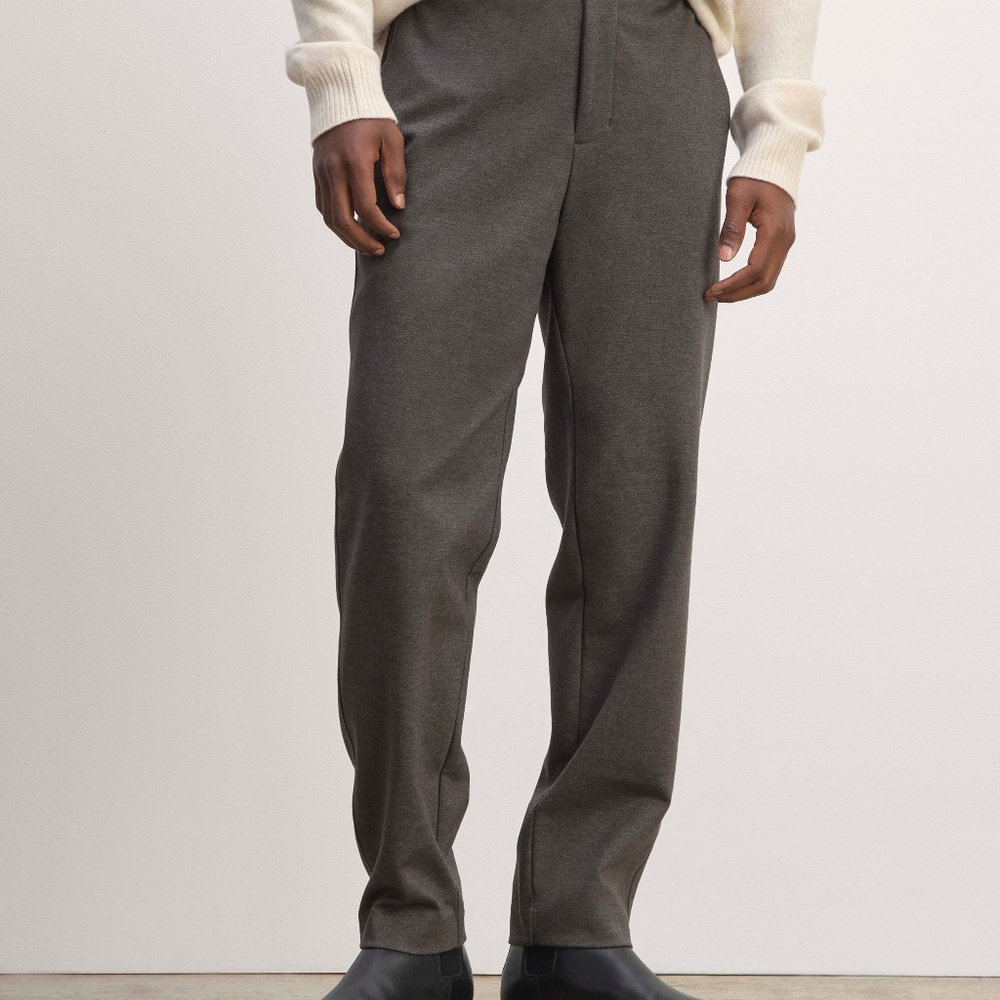 Everlane Men's Dream Chino in Heathered Soot, Size Medium